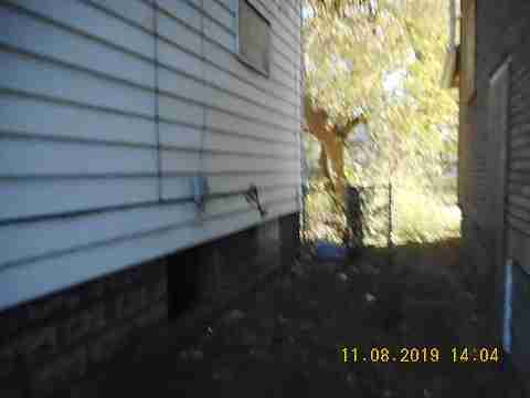 2251 Highland (6)_m.jpg